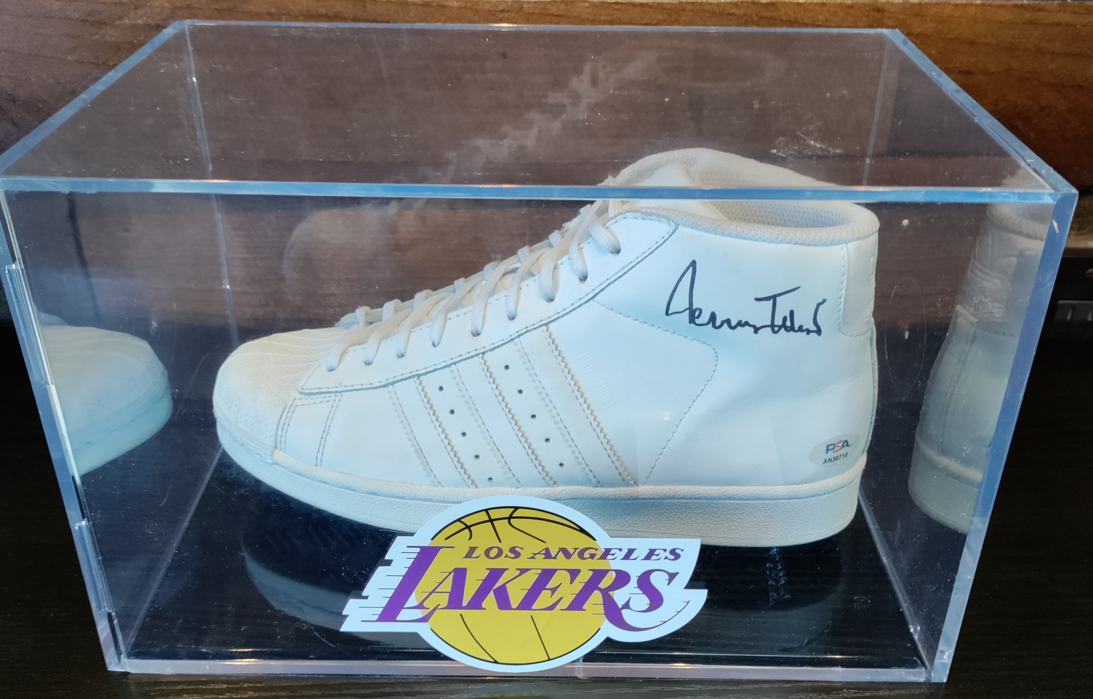 Jerry West Signed Shoe W/ Lakers Display Case PSA COA – All In