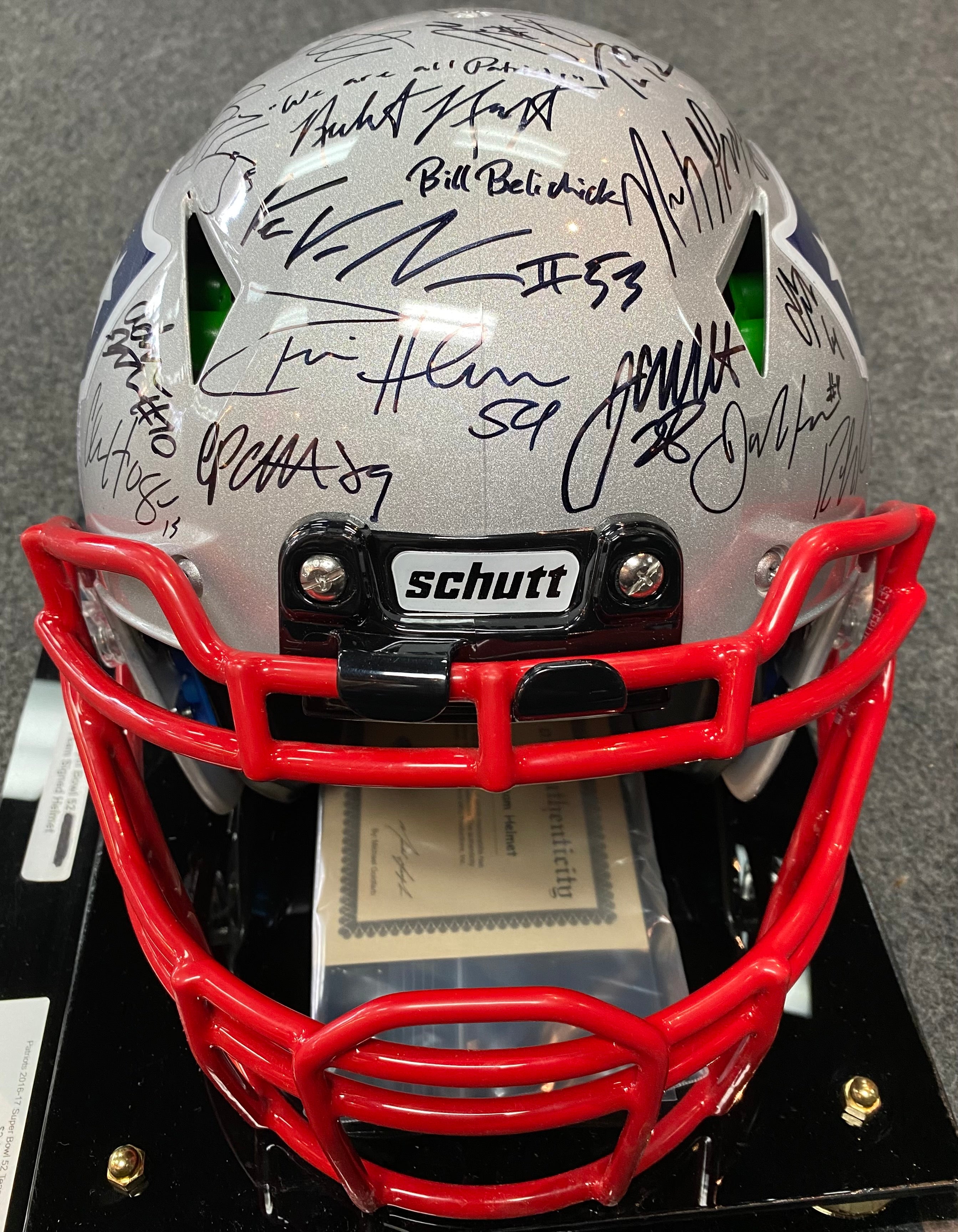 Sold at Auction: 2004 NE Patriots Super Bowl Team Signed Helmet 27/350