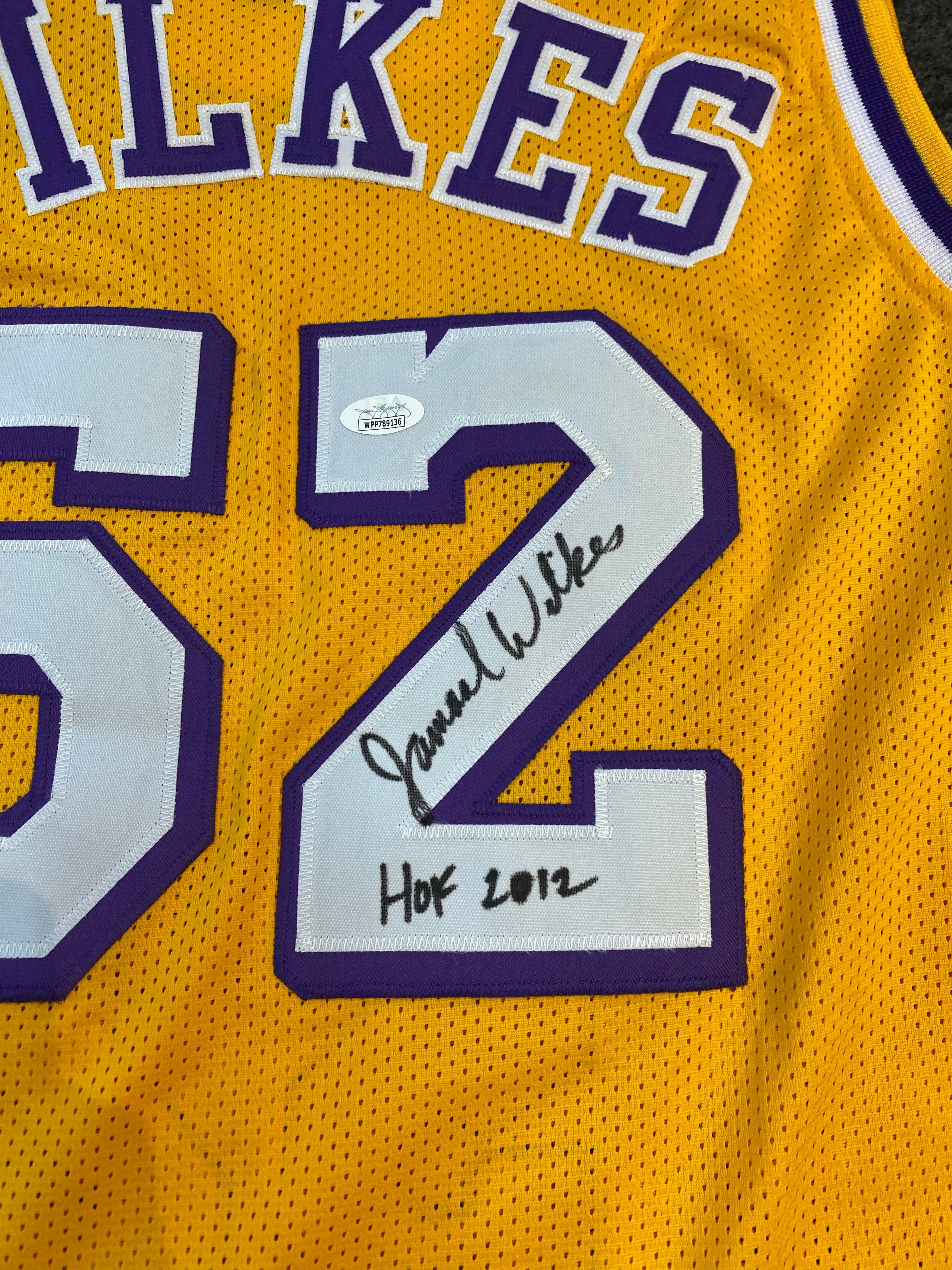 Jamaal Wilkes Signed Los Angeles Lakers Purple Home Picture Jersey (JS –
